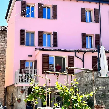 Il Podesta Oda ve Kahvaltı Garbagna