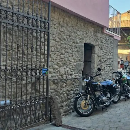 Il Podesta Oda ve Kahvaltı 4*